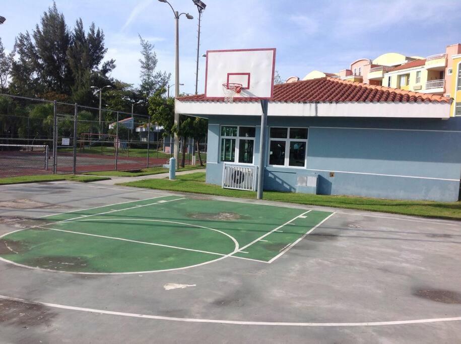 Villas Del Mar Beach Resort Loiza Exterior photo
